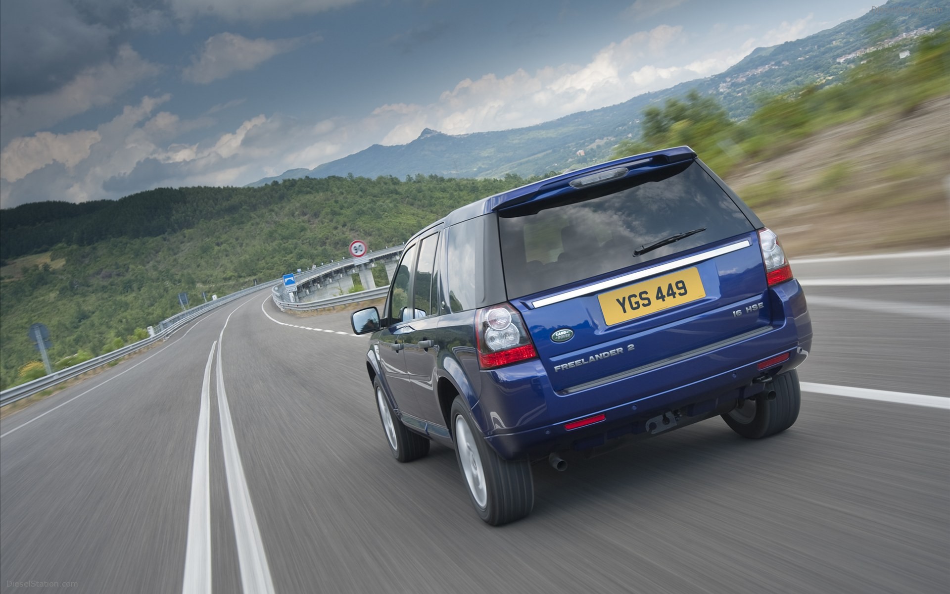 Land Rover LR2 2011
